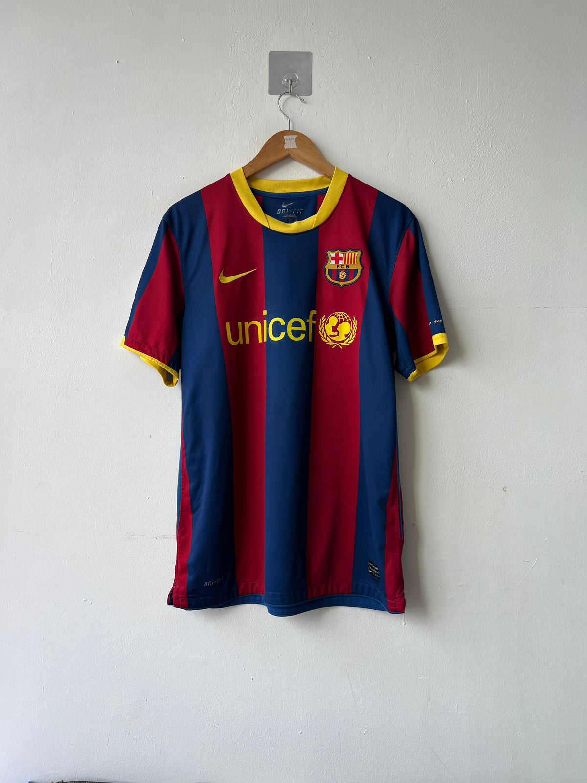 (L) Barcelona 2010-11 Home Shirt Puyol #5
