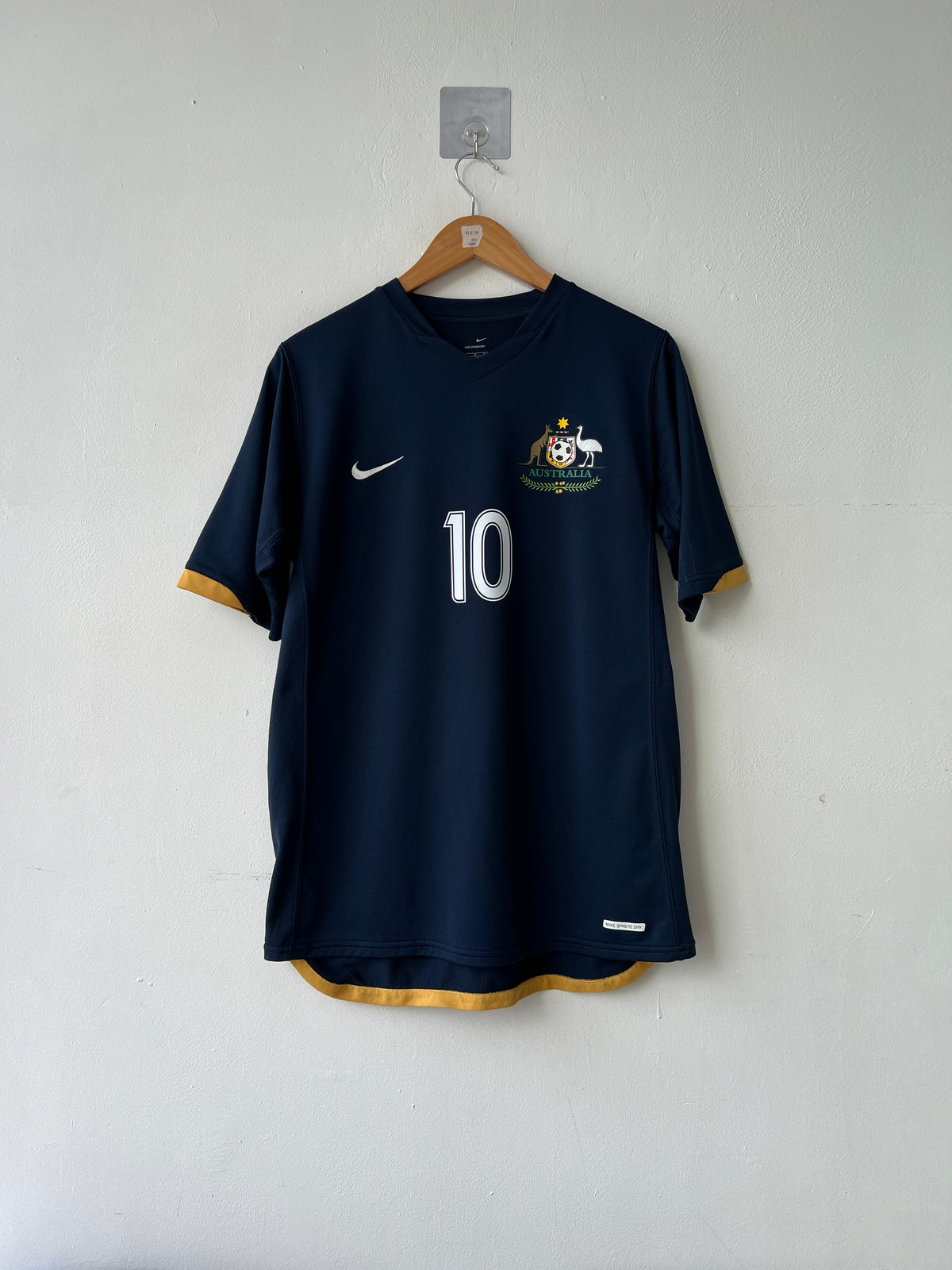 (M) Australia 2006-08 Away Shirt Kewell #10