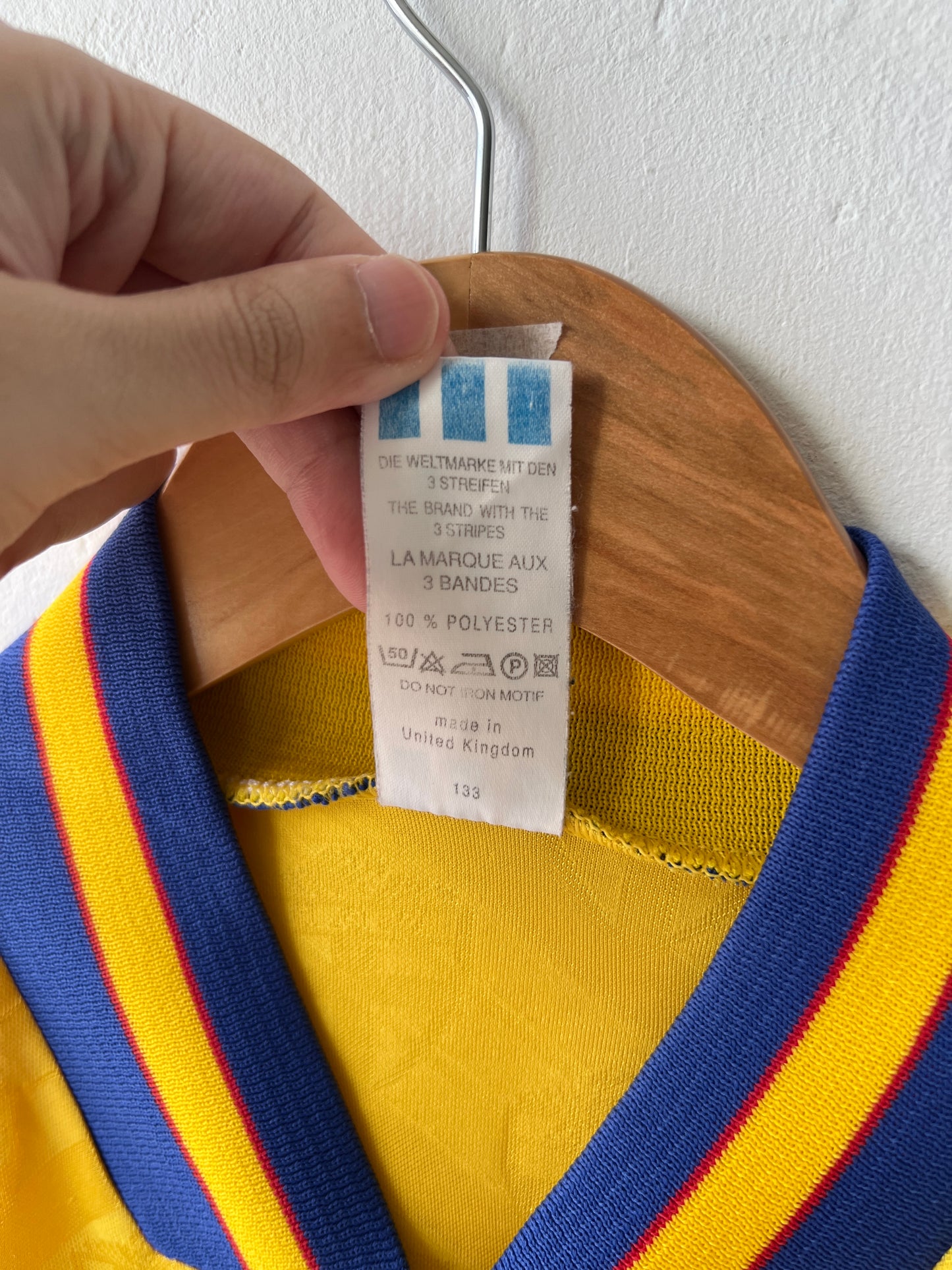 (M) Sweden 1994-96 Home Shirt Larsson #7
