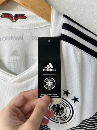 (XL) Germany 2018-19 Home Shirt Kroos #8 (NEW)