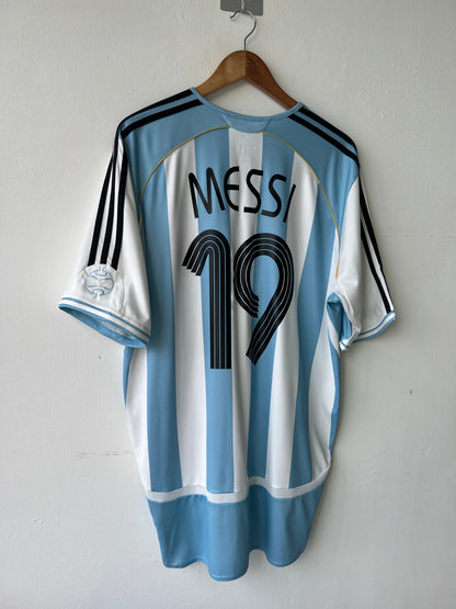 (XL) Argentina 2005-07 Home Shirt Messi #19