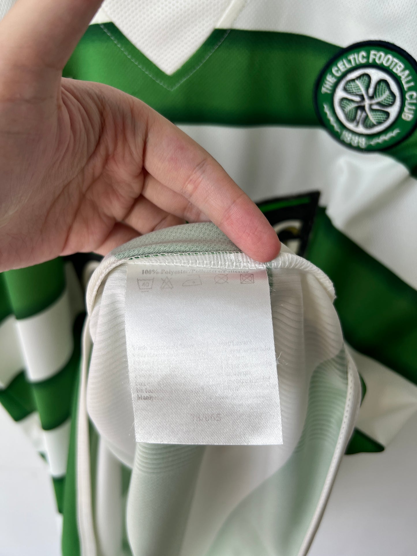 (L) Celtic 2004-05 Home Shirt Hartson #10