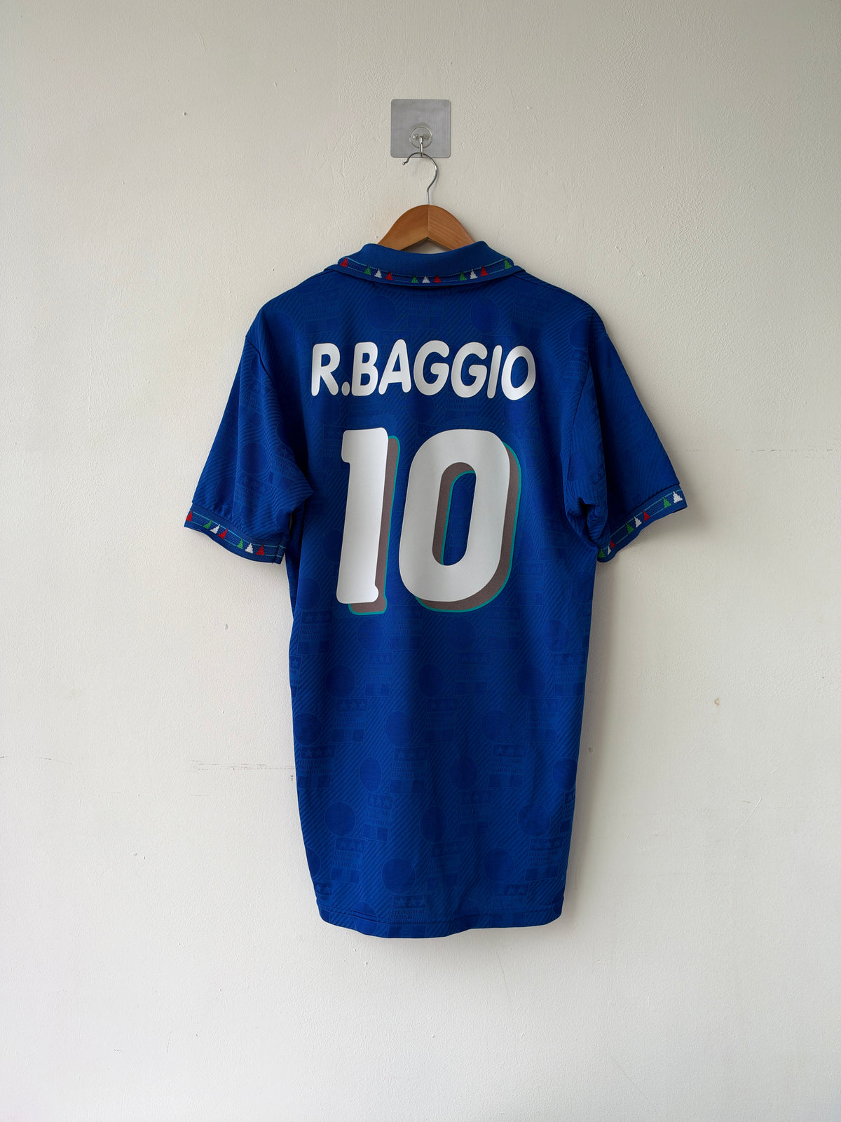 (L) Italy 1994 Home Shirt R. Baggio #10