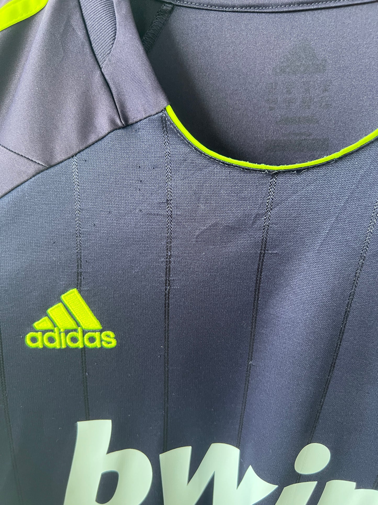 (XL) Real Madrid 2012-13 Away Shirt Kaka #8
