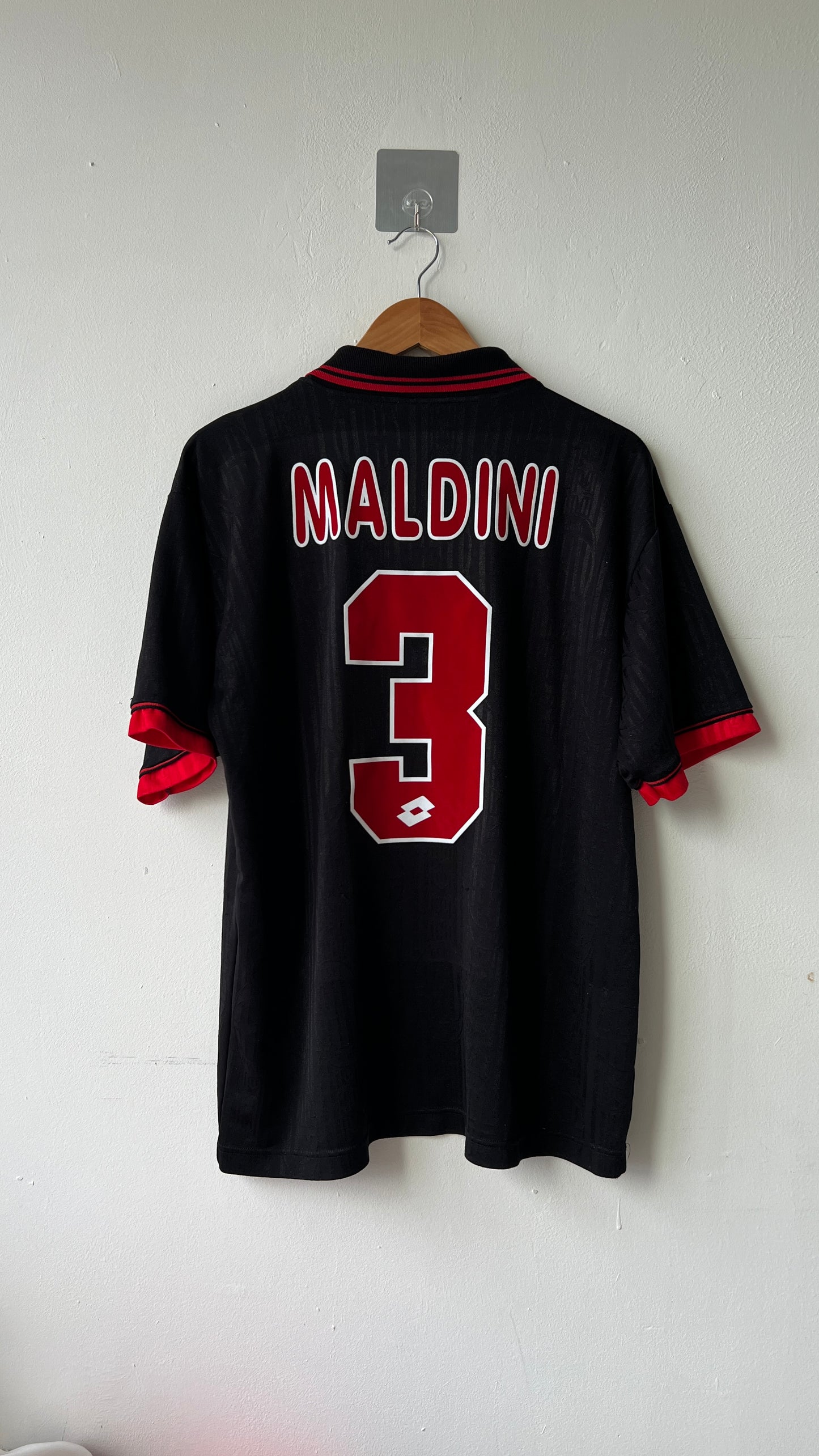 AC Milan 1997-98 Third Shirt Maldini #3 (L)