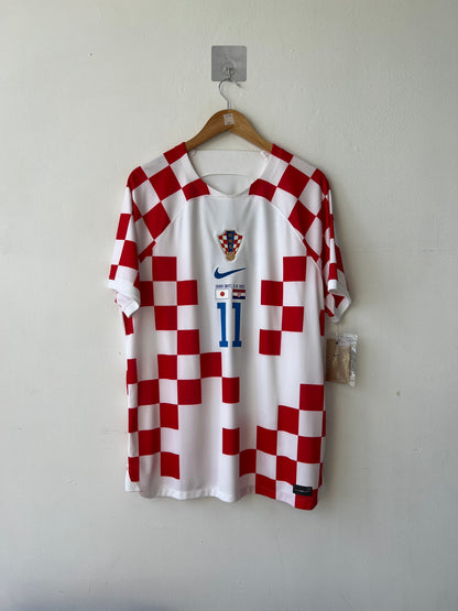 (L) Croatia 2022-24 Home Shirt Brozovic #11 (NEW) (MDT)