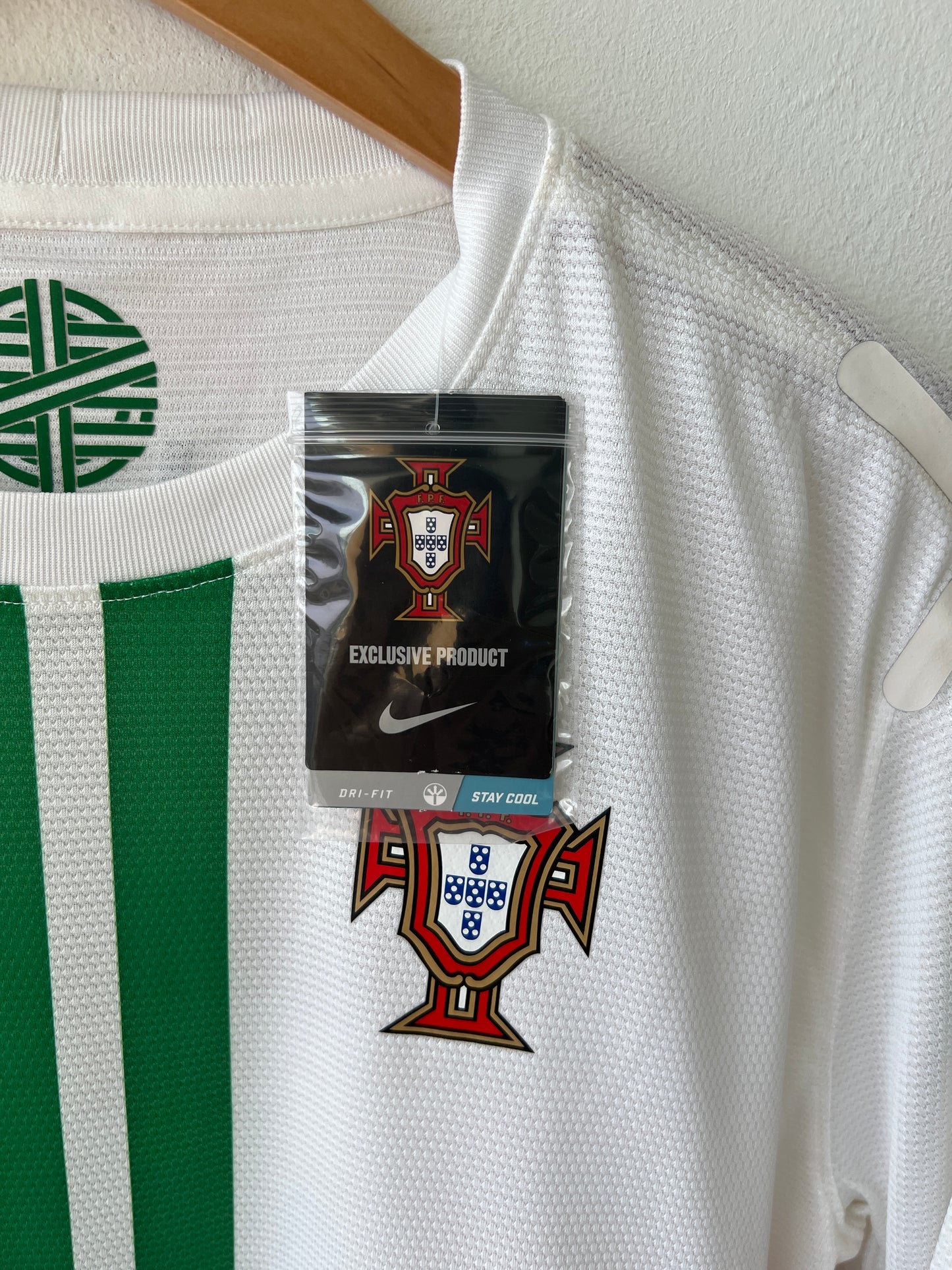 (XL) Portugal 2012-13 Away Player Version Shirt Ronaldo #7 (NEW)