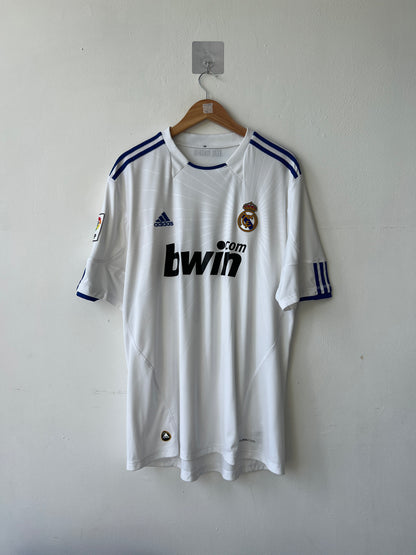 (XL) Real Madrid 2010-11 Home Shirt Ronaldo #7
