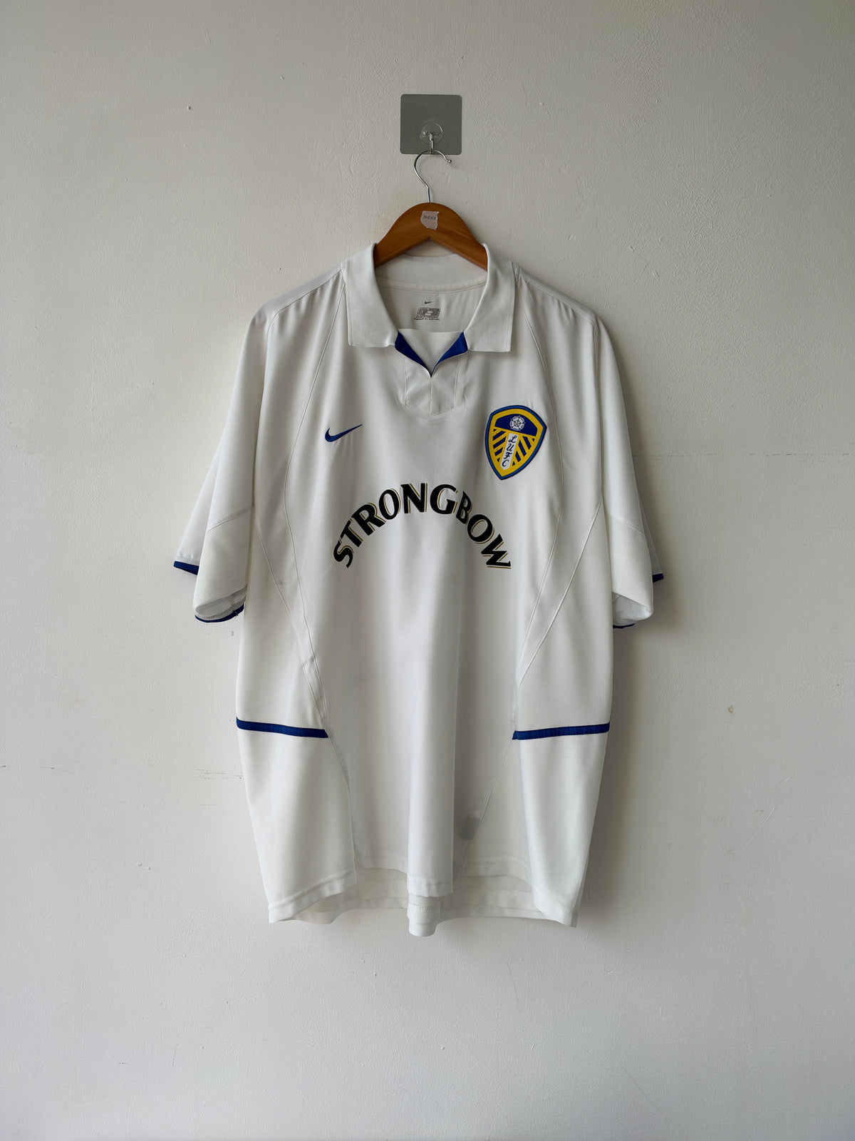 (XL) Leeds United 2002-03 Home Shirt Viduka #9