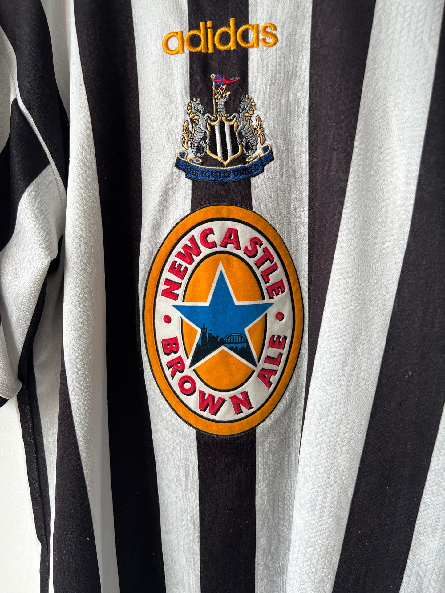 (M) Newcastle 1997-99 Home Shirt Shearer #9