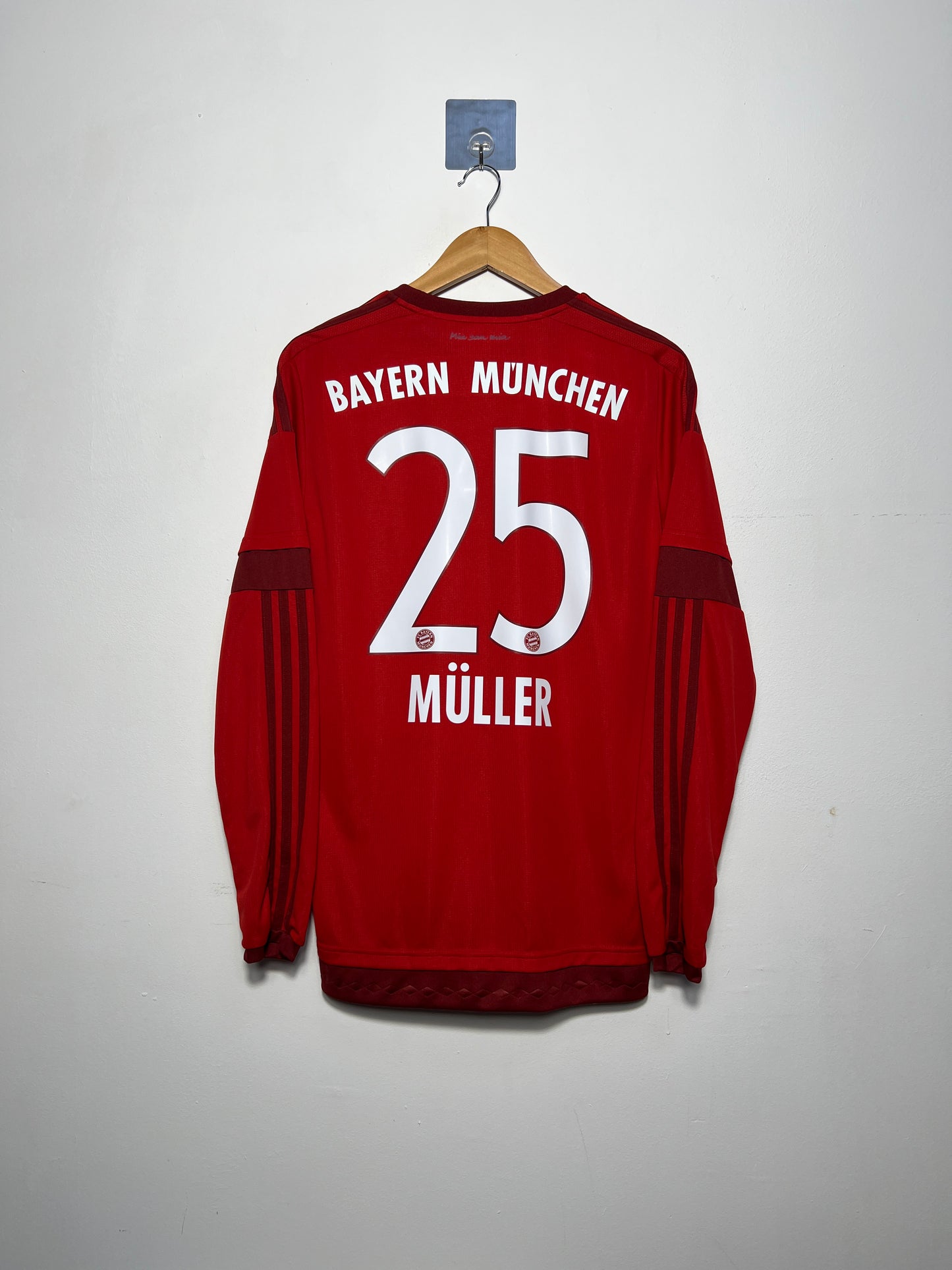 (M) Bayern Munich 2015-16 Home Long Sleeve Shirt Muller #25