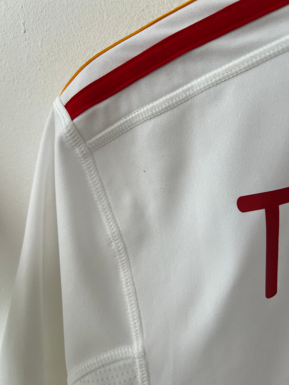 (M) Spain 2011-12 Away Shirt Torres #9
