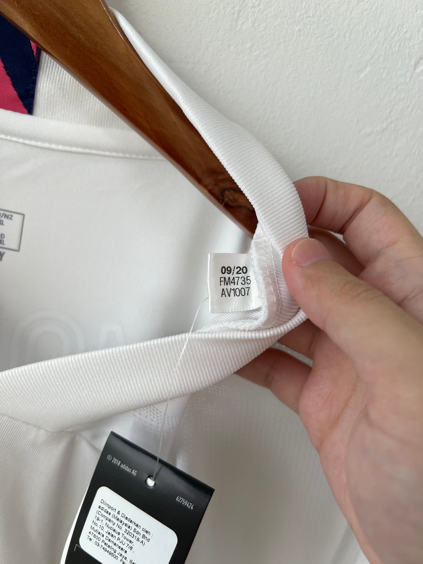 (XL) Real Madrid 2020-21 Home Shirt Modric #10 (NEW)