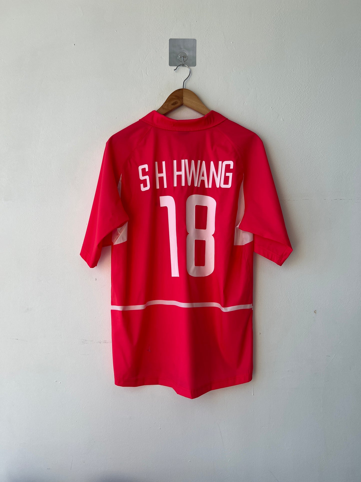 (L) South Korea 2002-04 Home Shirt S. H. Hwang #18