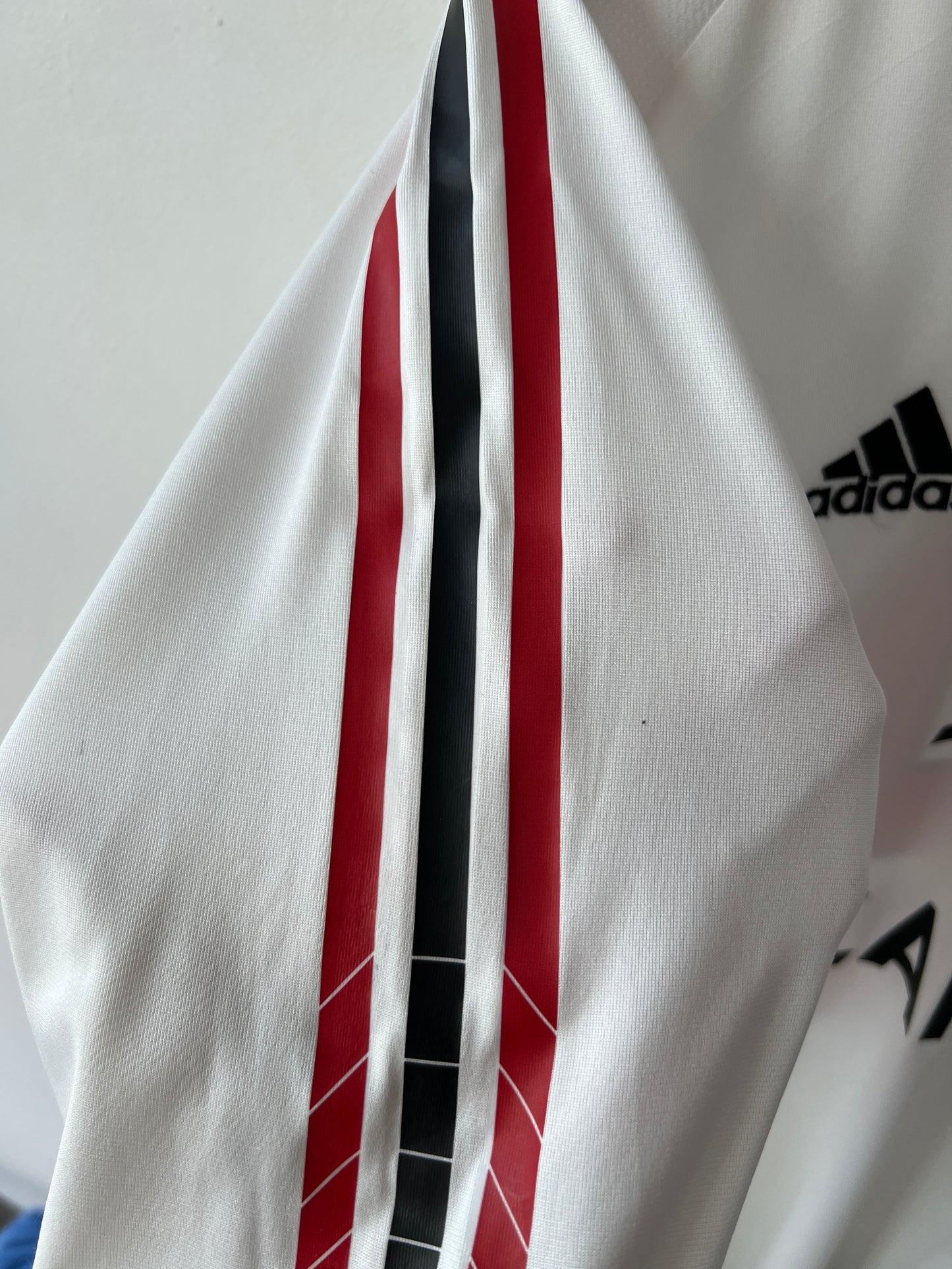 (XL) AC Milan 2005-06 Away Shirt Kaka #22