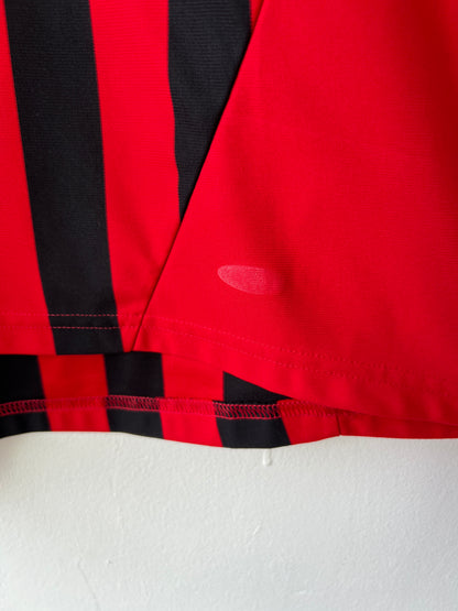 (M fits L) AC Milan 2007-08 Home Shirt Kaka #22