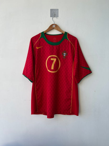 (XL) Portugal 2004-06 Home Shirt Figo #7