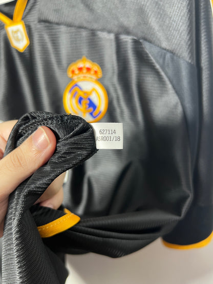 (XL) Real Madrid 1999-01 Away Shirt R. Carlos #3