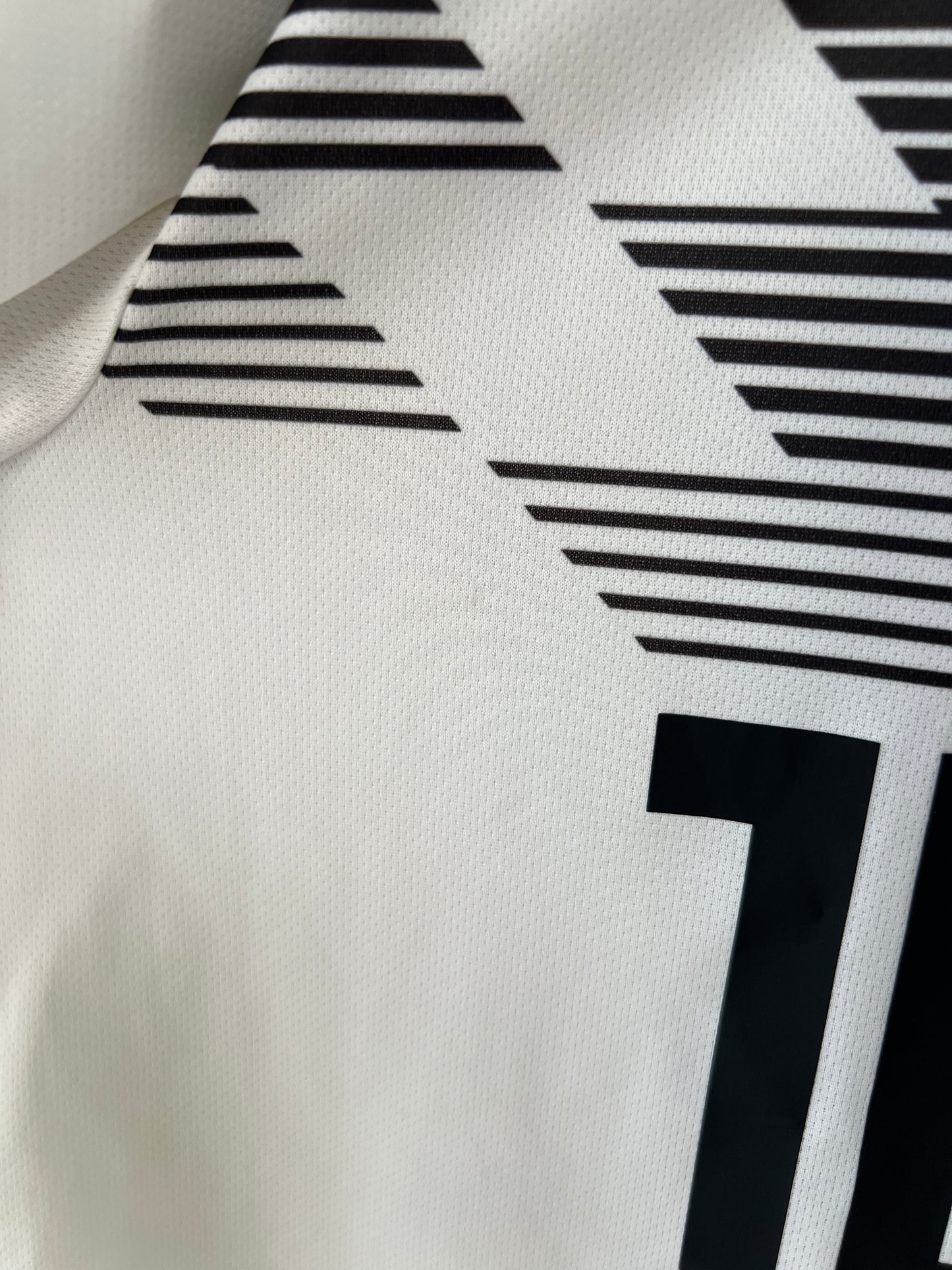(L) Germany 2018-19 Home Shirt Kimmich #18