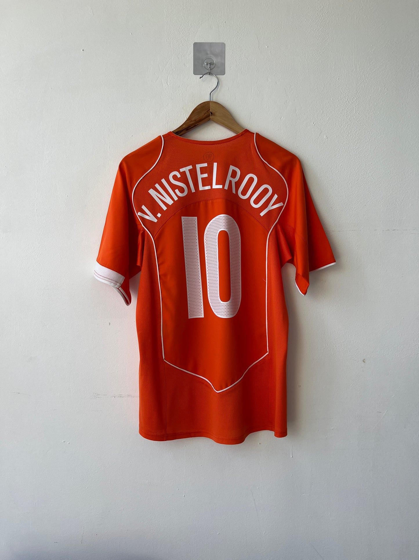 (M) Holland 2004-06 Home Shirt v. Nistelrooy #10