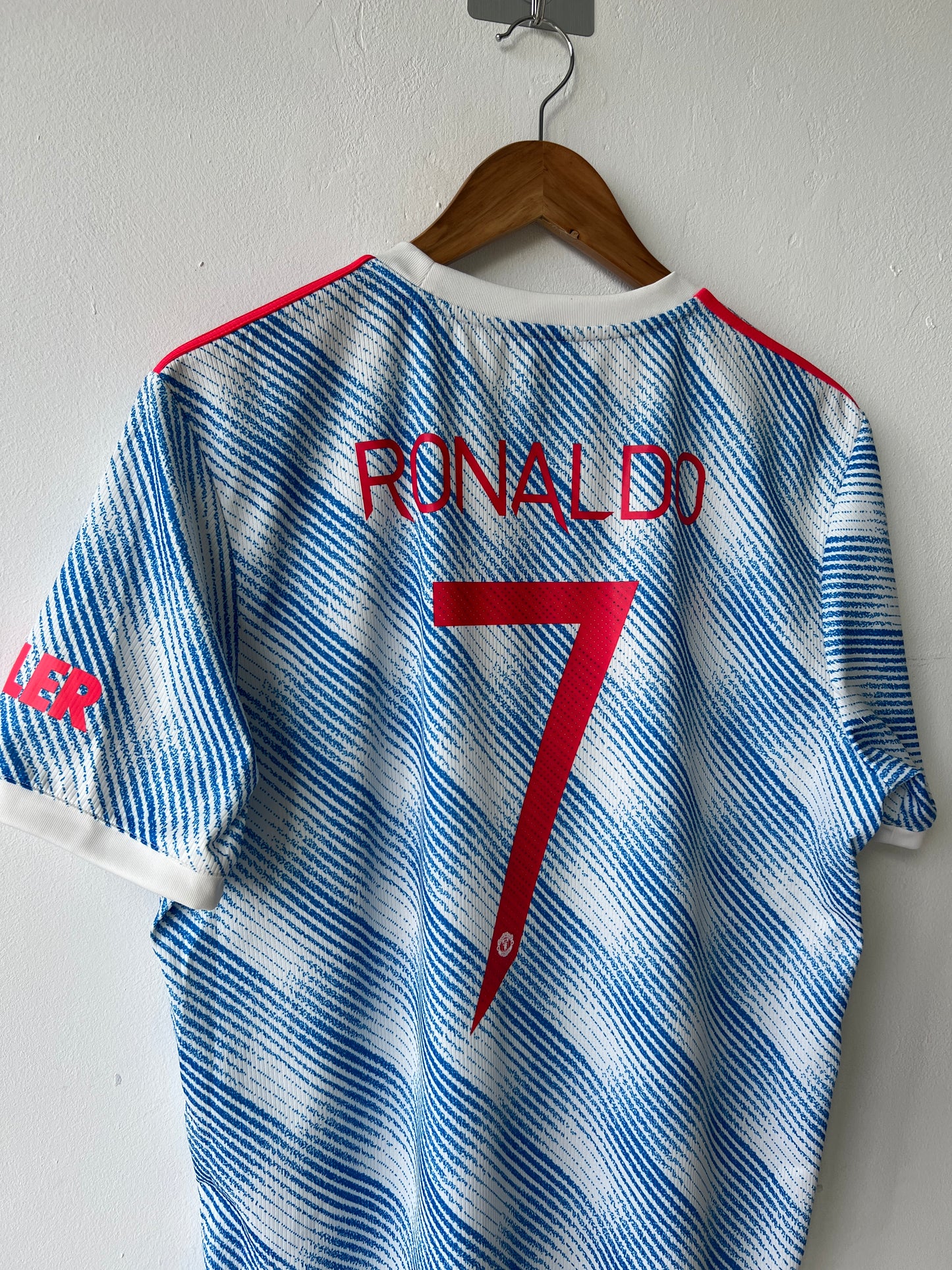Manchester United 2021-22 Away Shirt Ronaldo #7 (L)