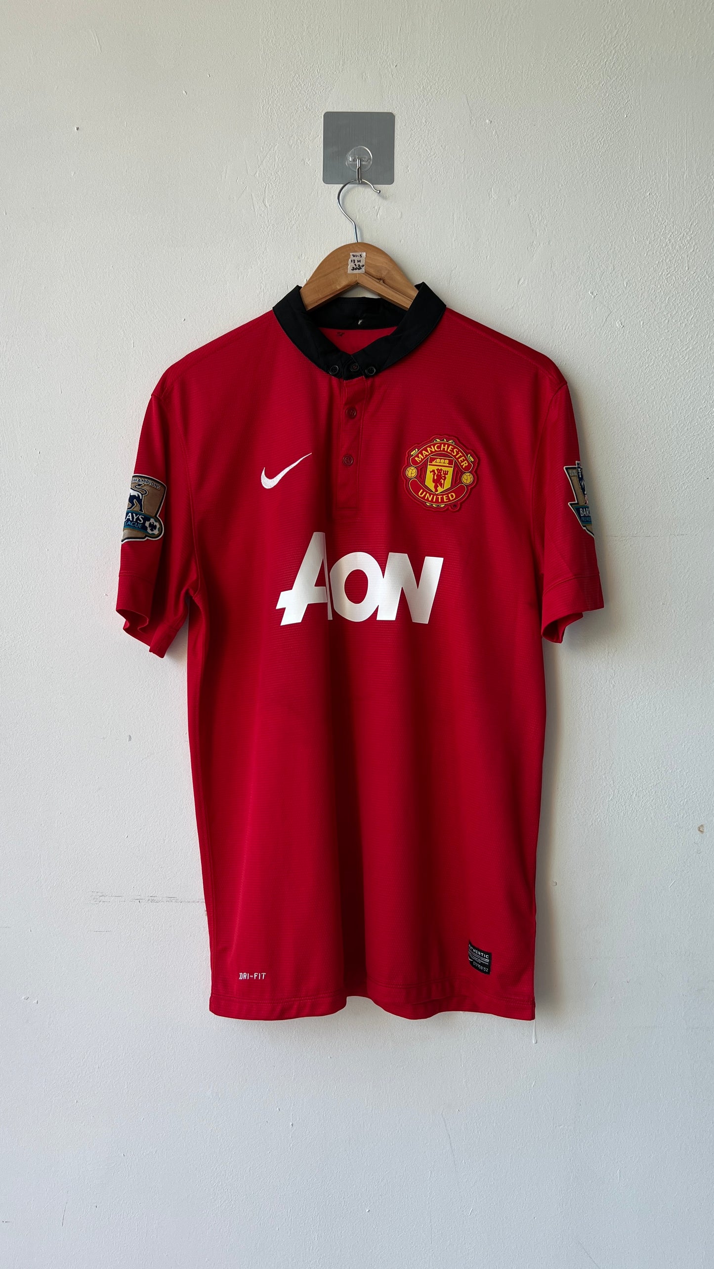 Manchester United 2013-14 Home Shirt v. Persie #20 (L)