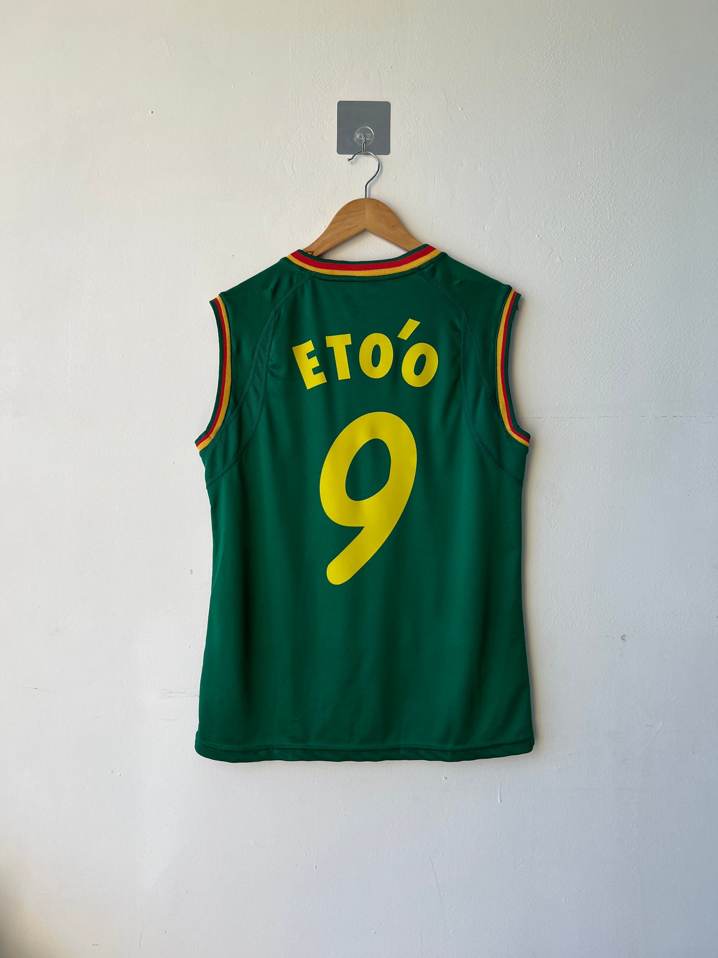 Cameroon 2002-03 Home Shirt Eto'o #9 (L fits M)