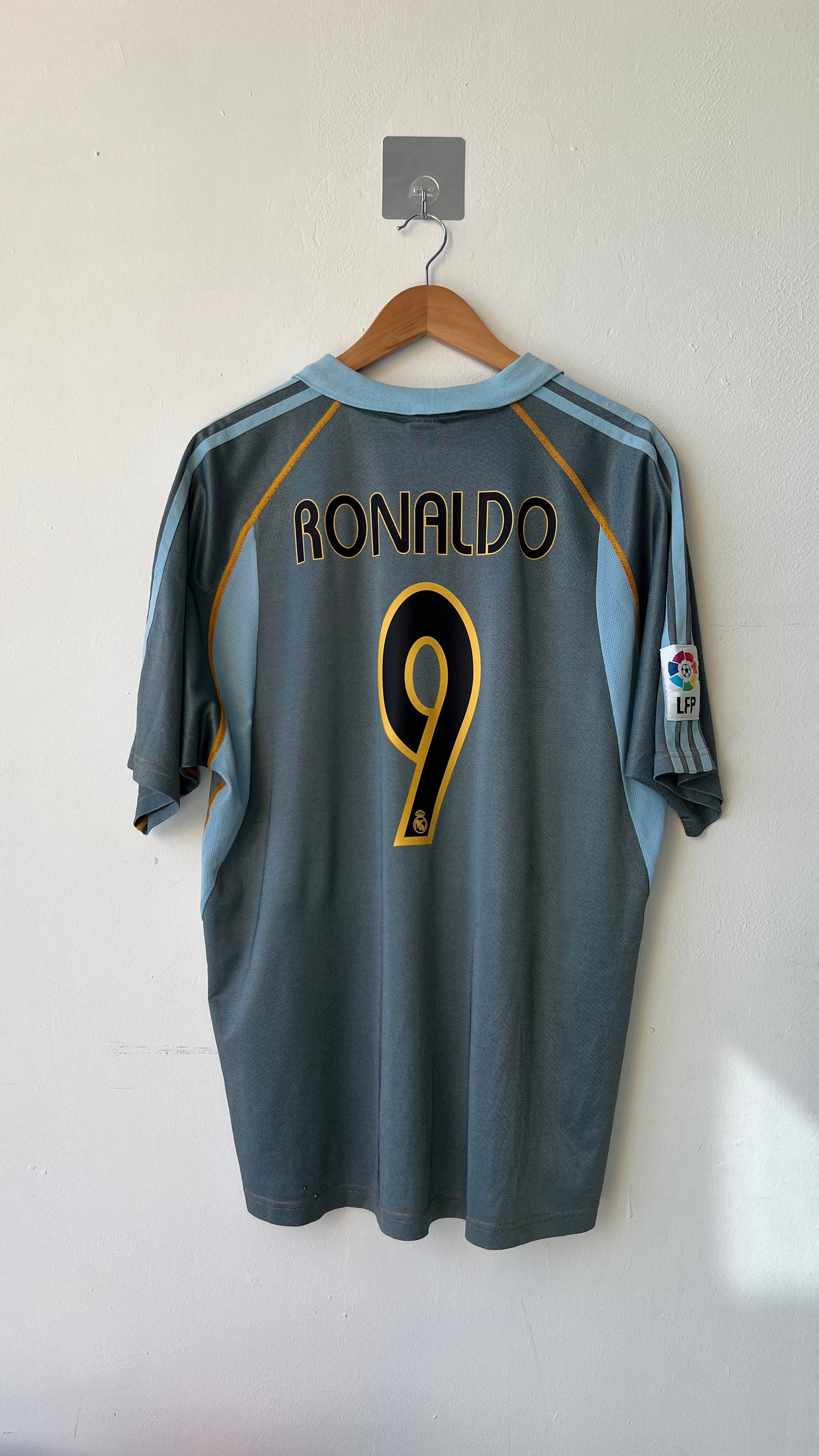 Real Madrid 2003-04 Third Shirt Ronaldo #9 (L)