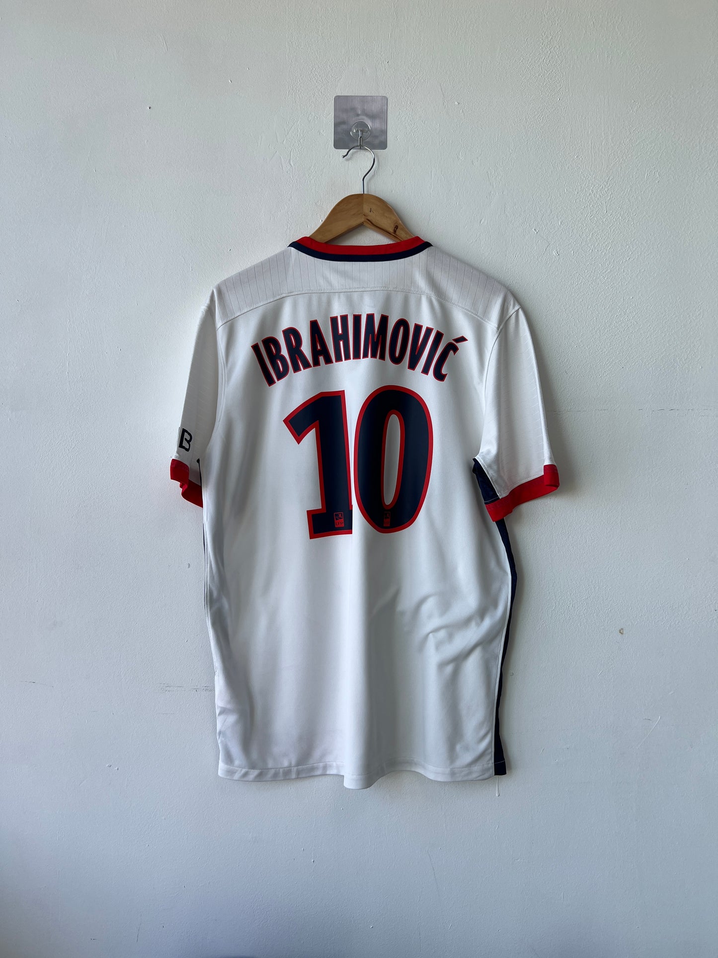 (L) PSG 2015-16 Away Shirt Ibrahimovic #10