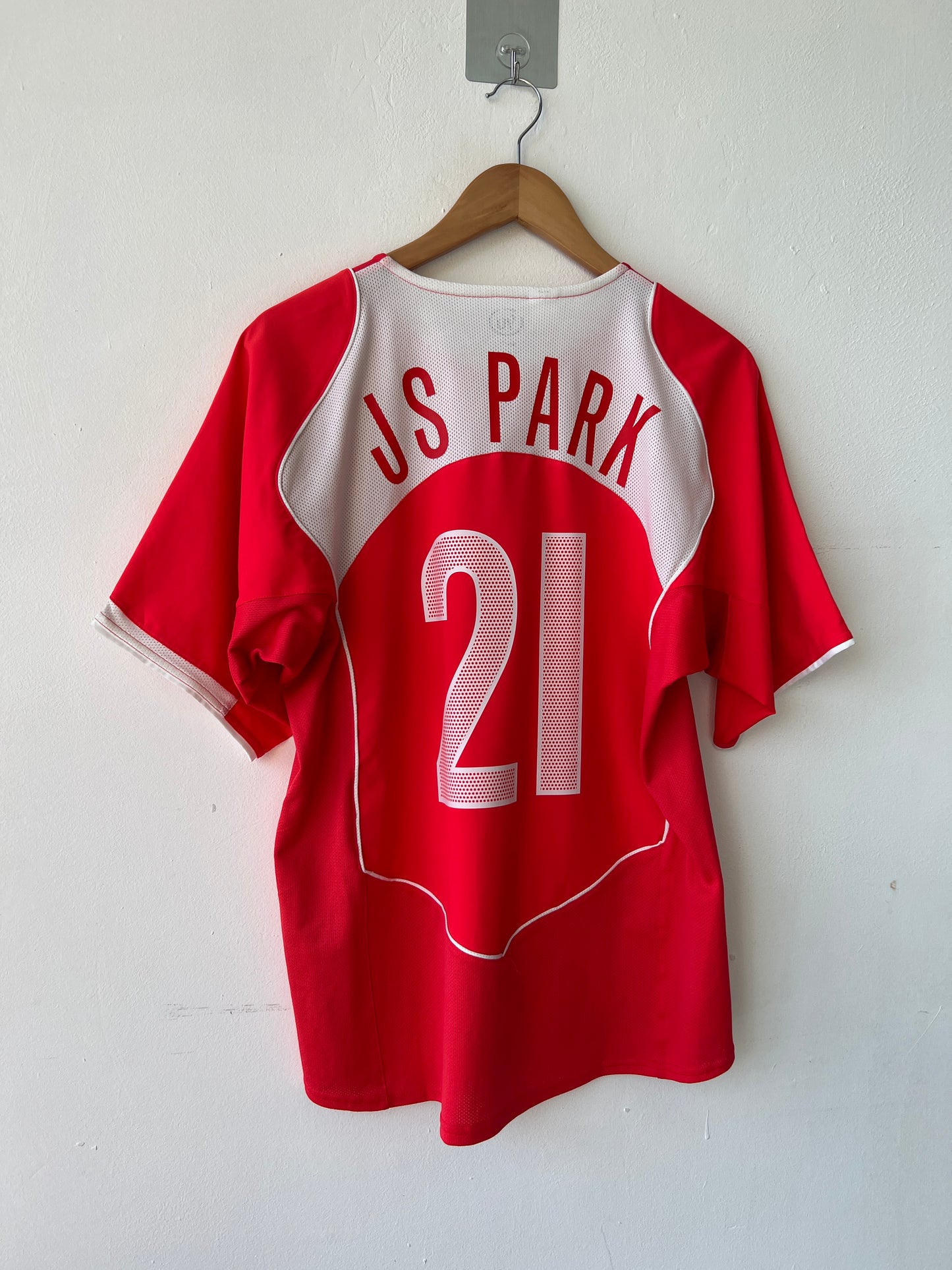 (M) South Korea 2004-06 Home Kit J. S. Park #21