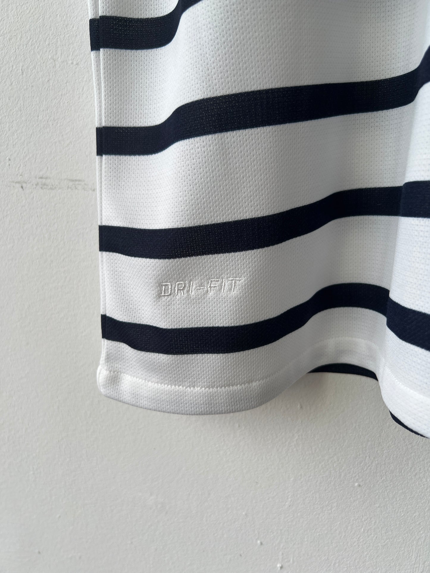 (M) France 2011-12 Away Shirt