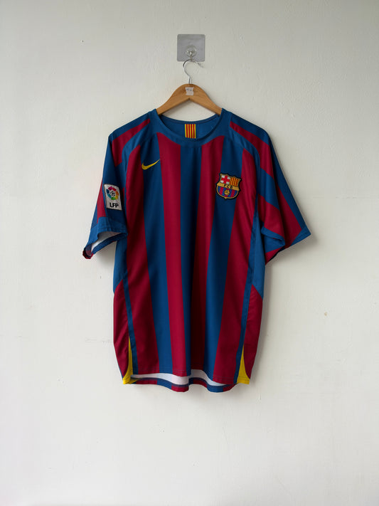 (M) Barcelona 2005-06 Home Shirt Ronaldinho #10