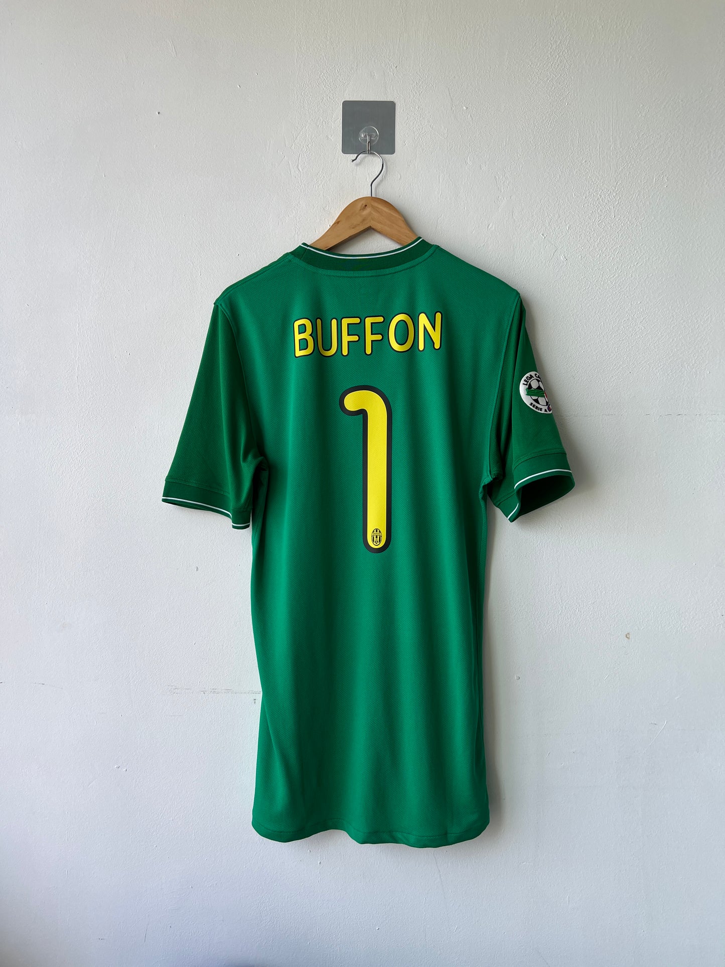 (L fits M) Juventus 2009-10 GK Player Version Shirt Buffon #1