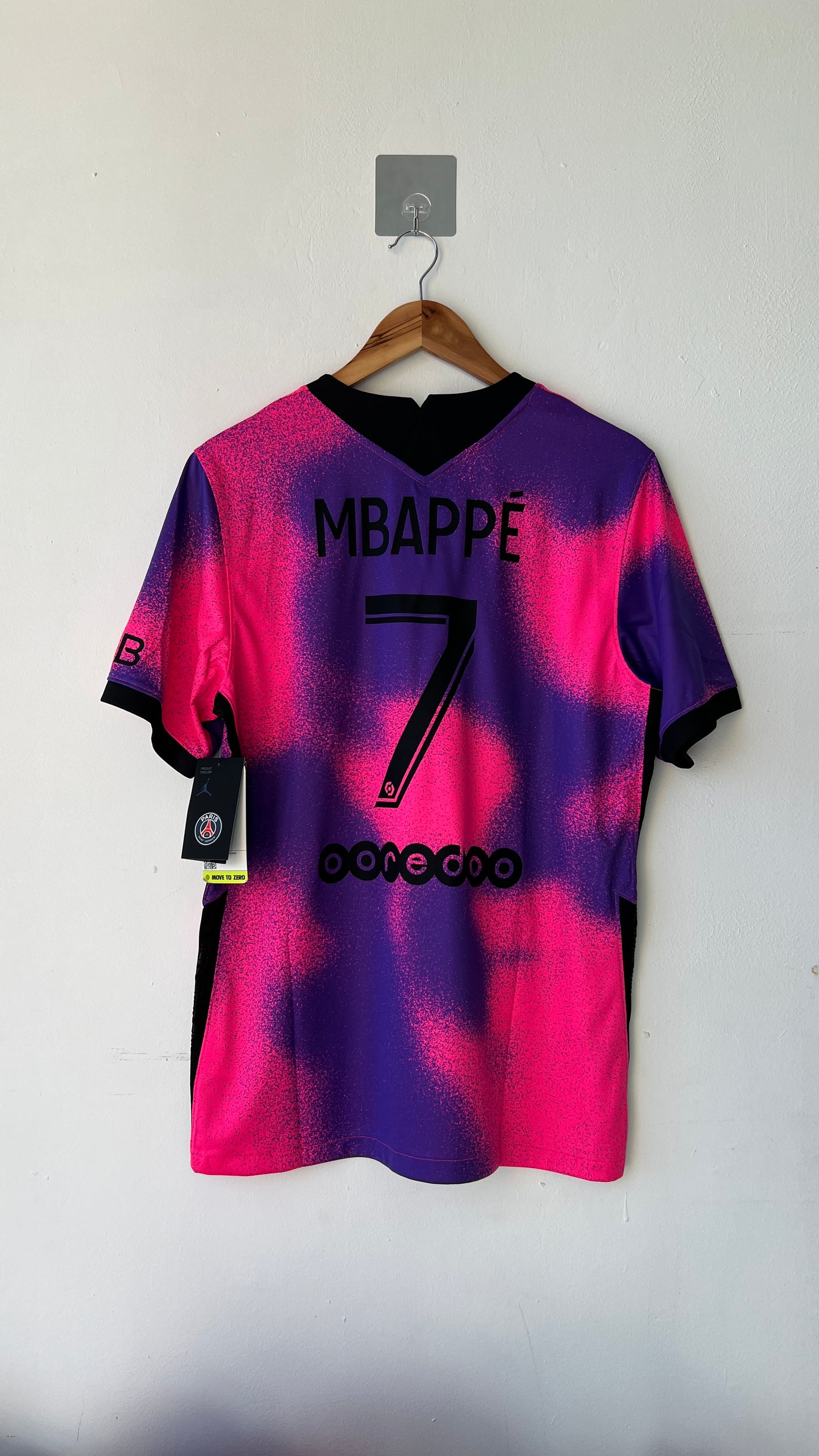 PSG 2020-21 Fourth Shirt Mbappe #7 (M) (Brand New)