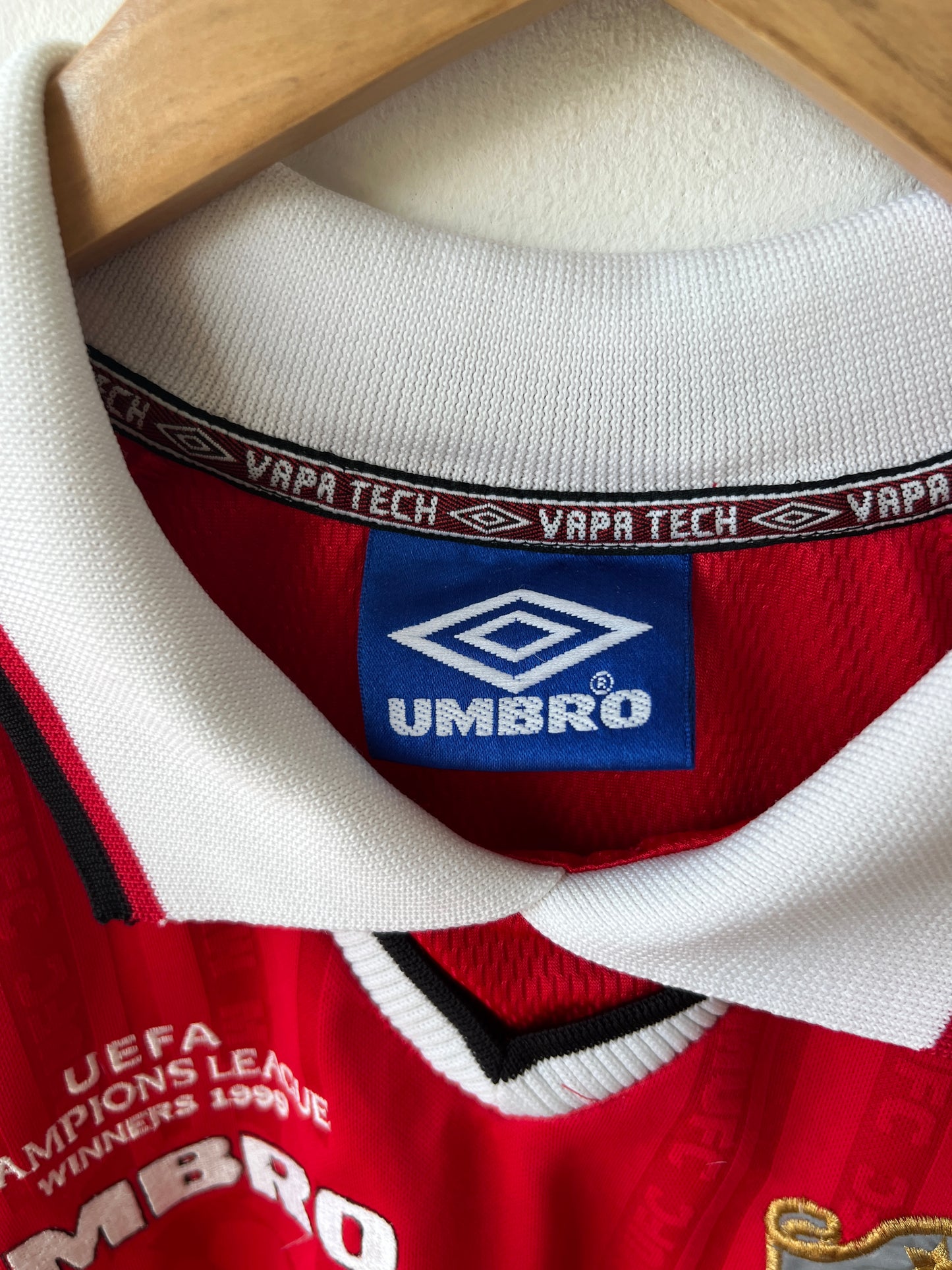 (L) Manchester United 1999-00 Home CL Winners Shirt Beckham #7