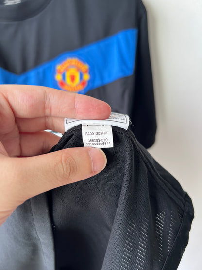 (L) Manchester United 2009-10 Away Shirt Carrick #16