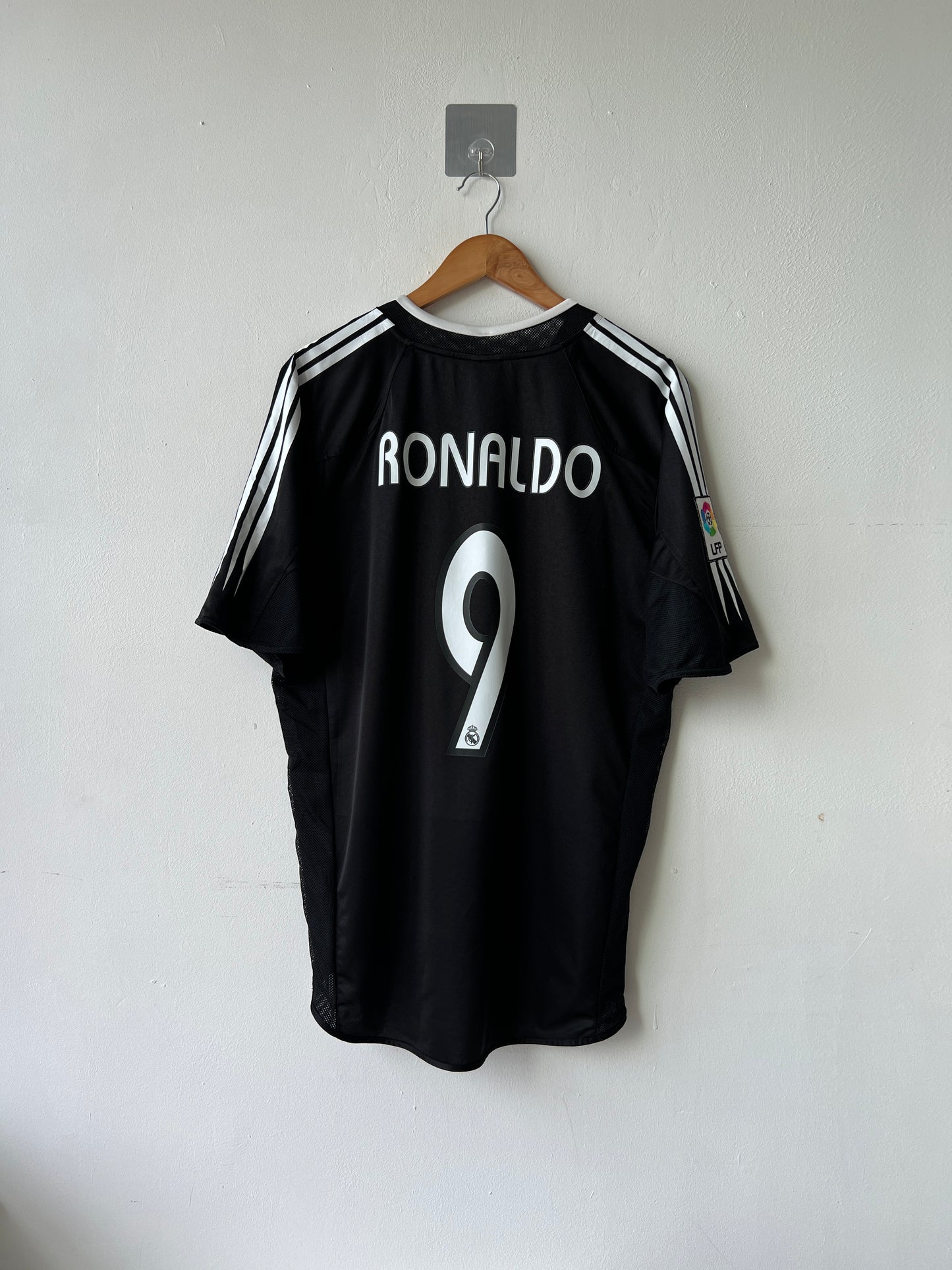 (L) Real Madrid 2004-05 Away Shirt Ronaldo #9