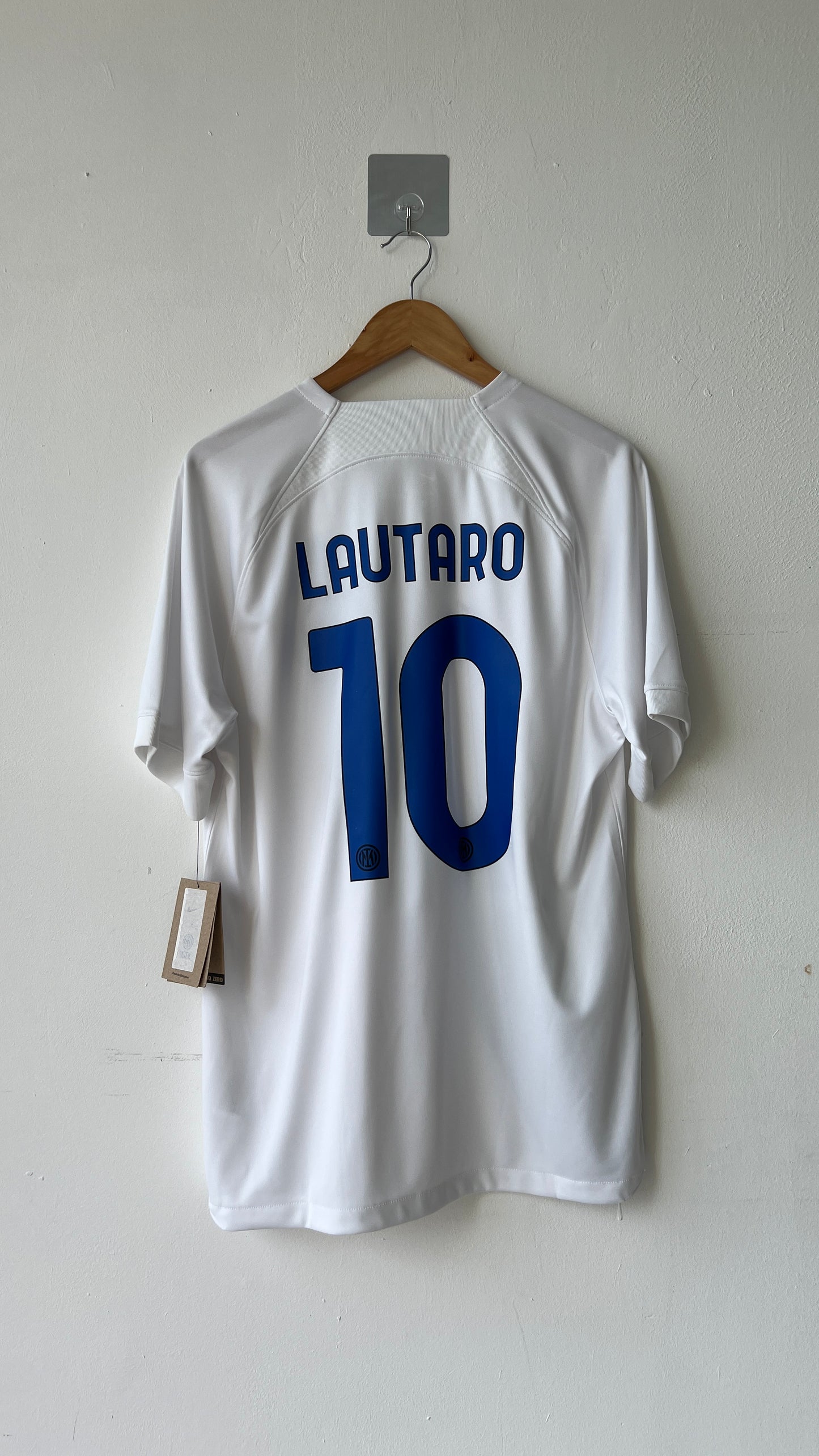 Inter Milan 2023-24 Away Shirt Lautaro #10 (L) (Brand New)