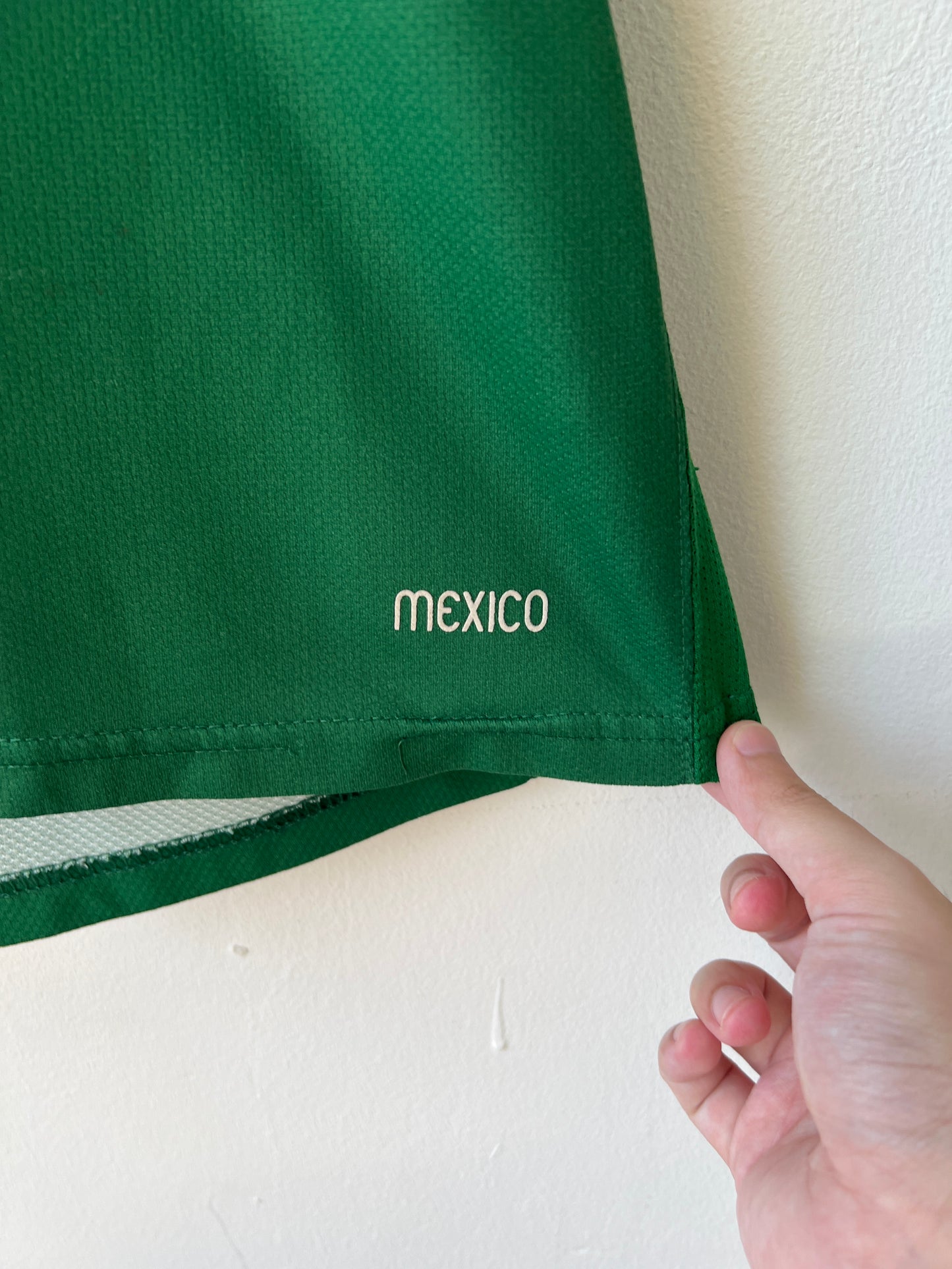 (M/L) Mexico 2006-07 Home Shirt R. Marquez #4