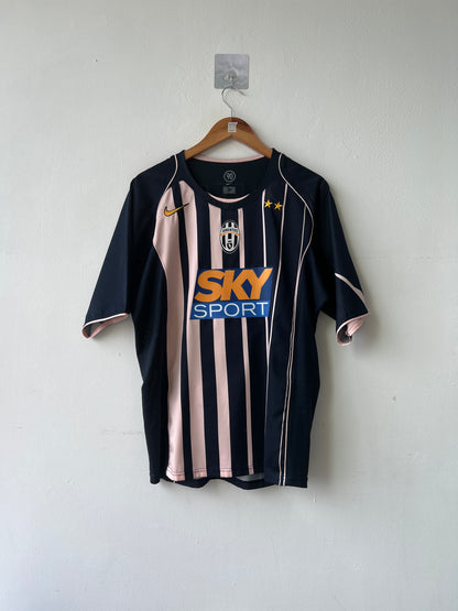 (L) Juventus 2004-05 Away Shirt Buffon #1