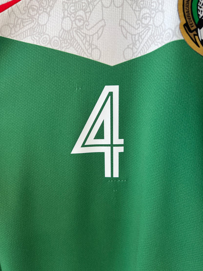 (M/L) Mexico 2006-07 Home Shirt R. Marquez #4