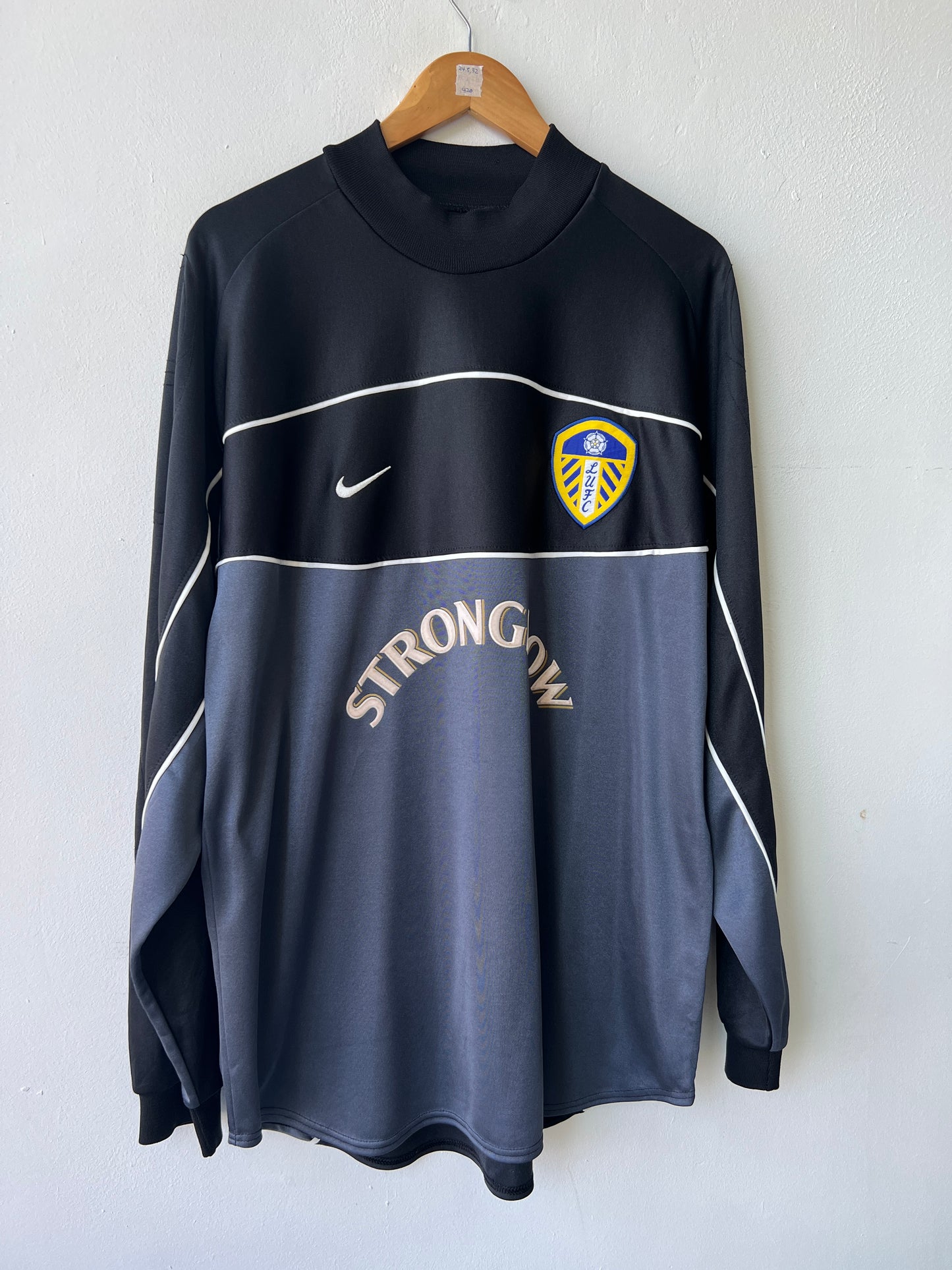 (XL) Leeds United 2001-02 Long Sleeve GK Shirt