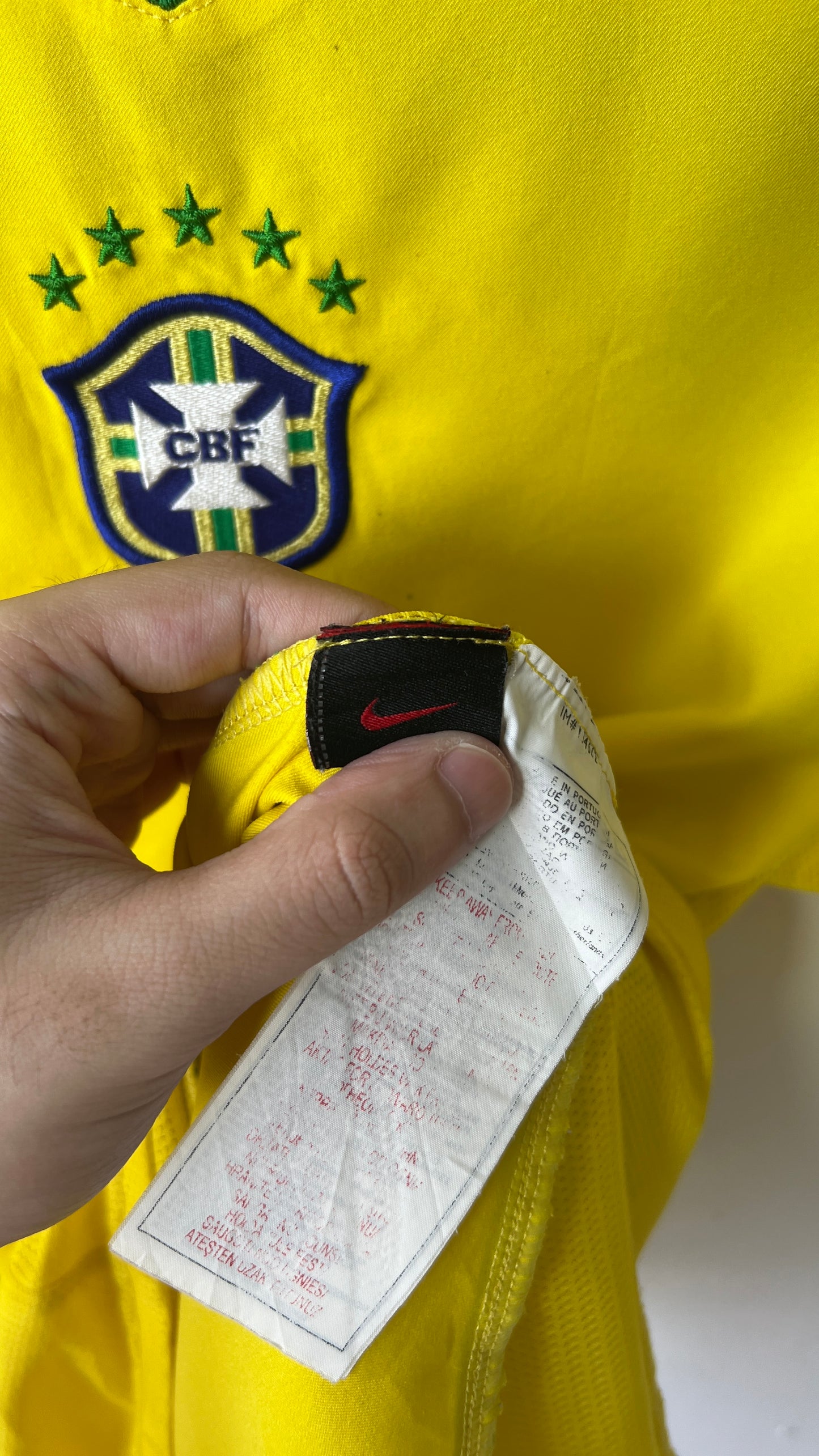 Brazil 2004-06 Home Shirt Kaka #8 (S/M)