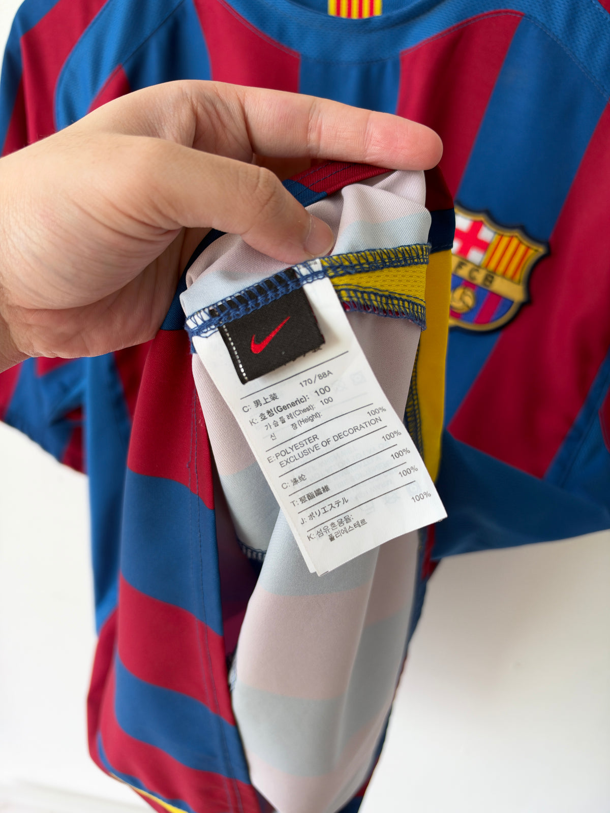 (M) Barcelona 2005-06 Home Shirt Ronaldinho #10