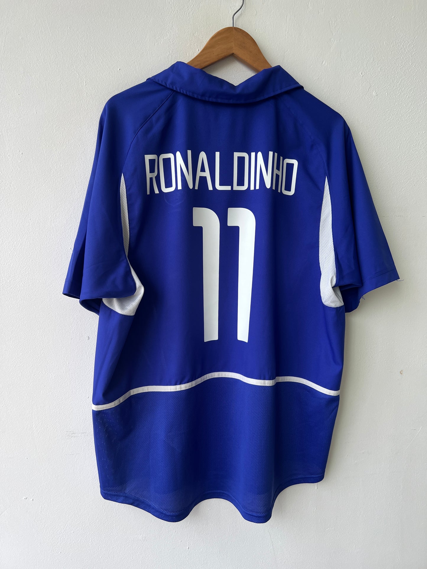 (XL) Brazil 2002-04 Away Shirt Ronaldinho #11