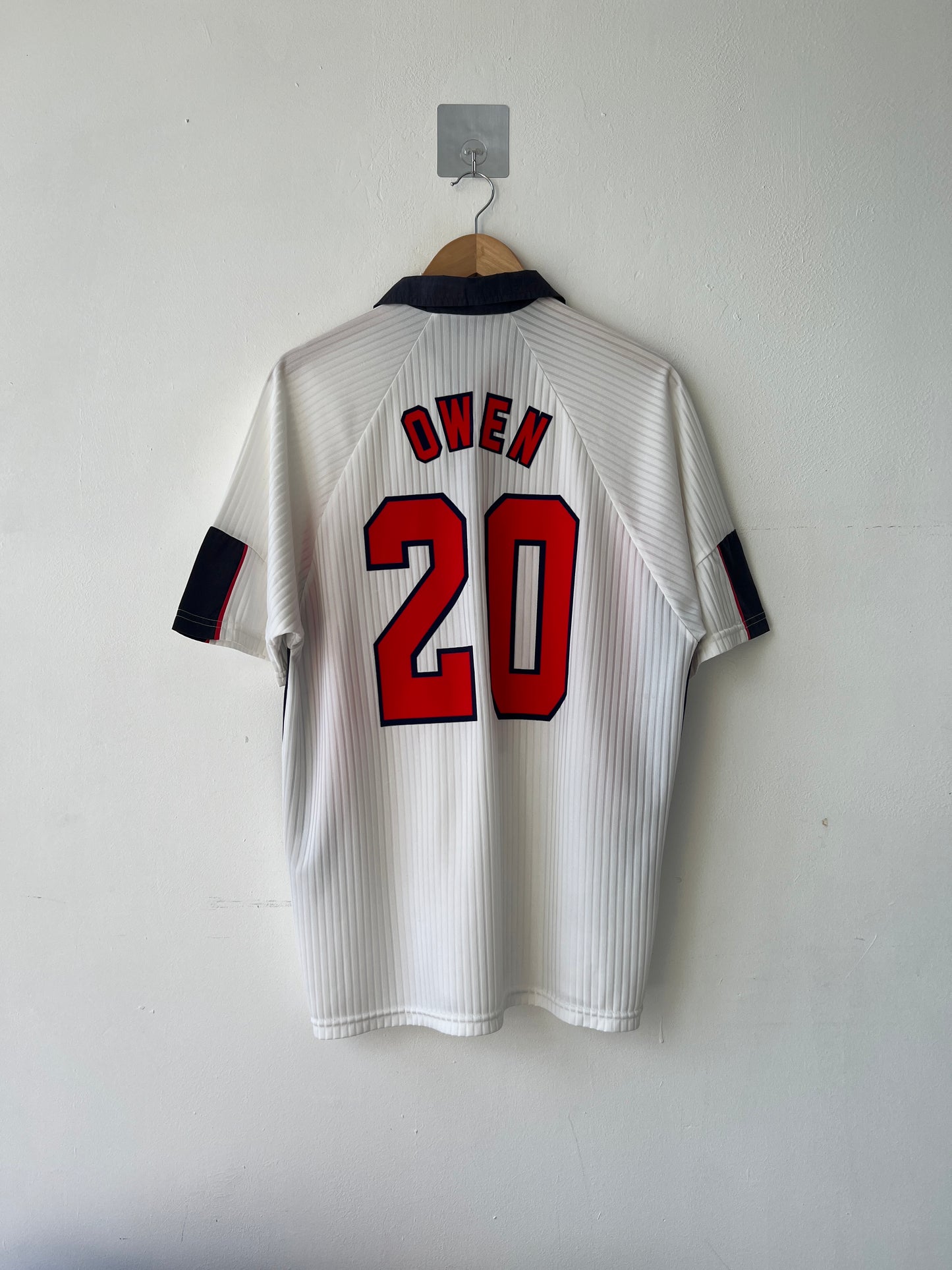 (L) England 1997-99 Home Shirt Owen #20