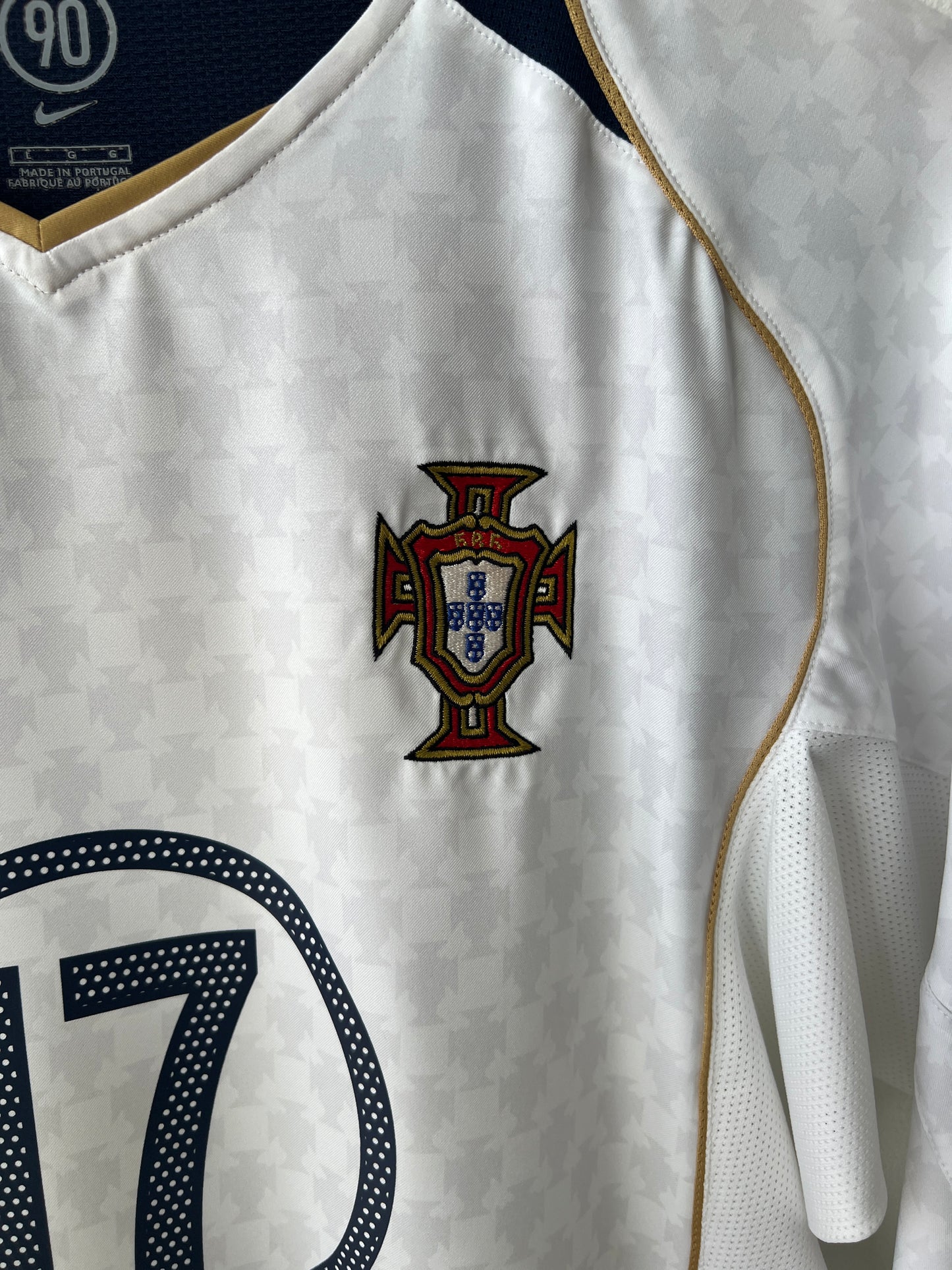 (L) Portugal 2004-06 Away Shirt C. Ronaldo #17