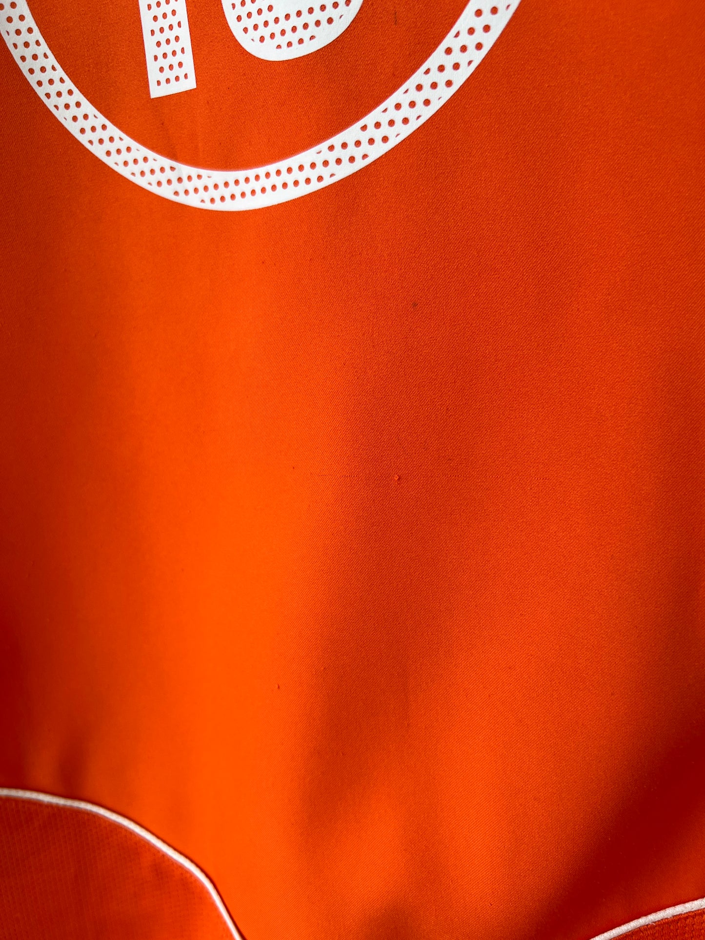 (M) Holland 2004-06 Home Shirt v. Nistelrooy #10