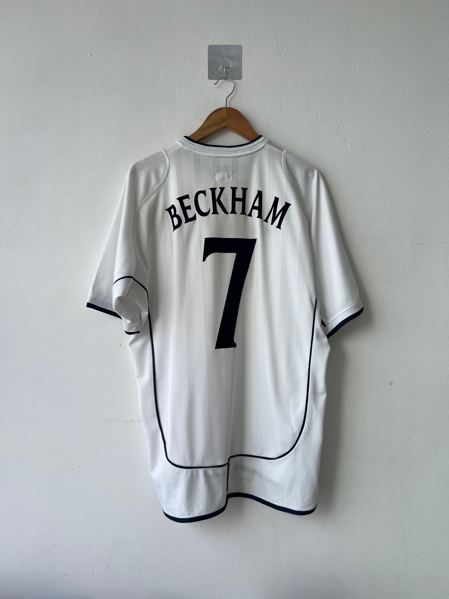 (XL) England 2001-03 Home Shirt Beckham #7