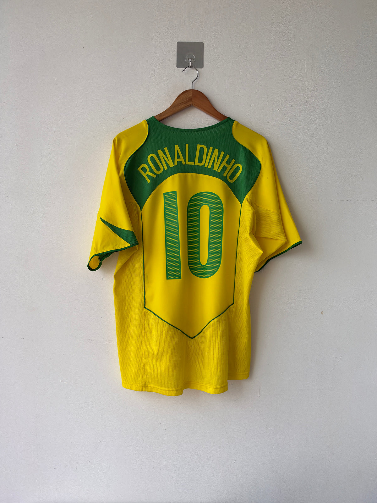 (L) Brazil 2004-06 Home Shirt Ronaldinho #10